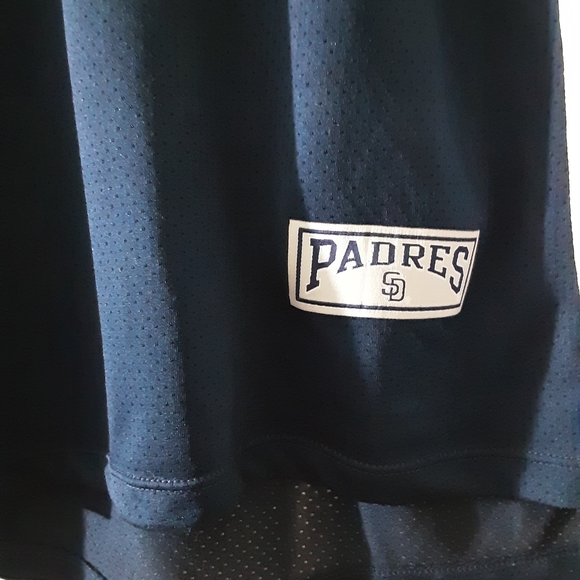 SAN DIEGO PADRES shirt - Picture 3 of 4